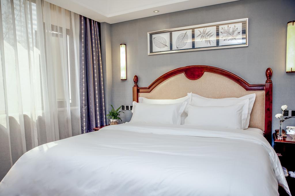 Chengdu Theme Hotel Номер фото